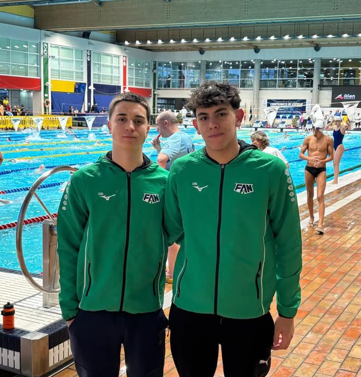 ¡Orgullo en el agua! 🌊💚💪