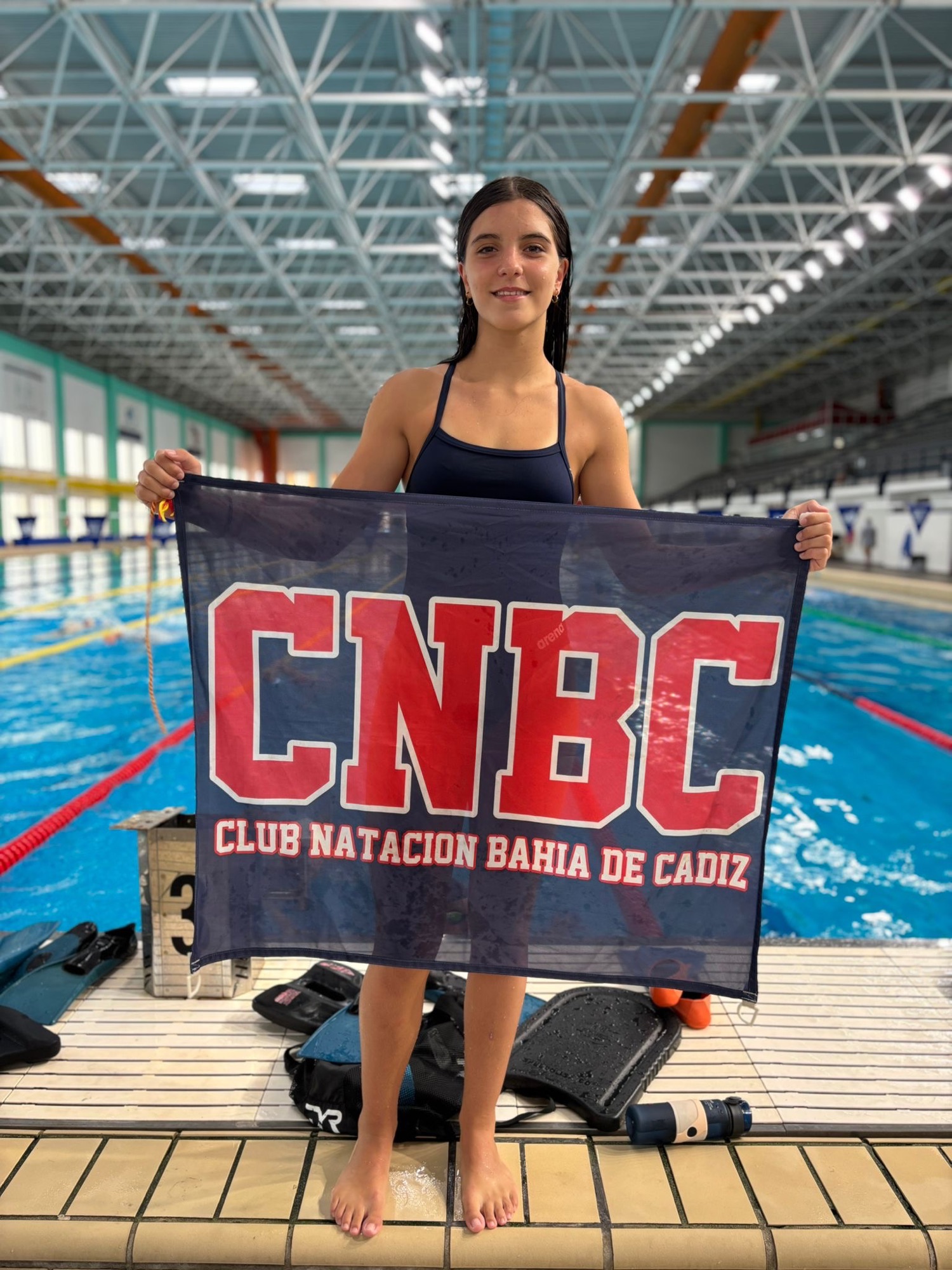 🏊🏻♂️ ¡Martina Rey Ruiz compite en el Campeonato de España Alevín de Verano! 💙